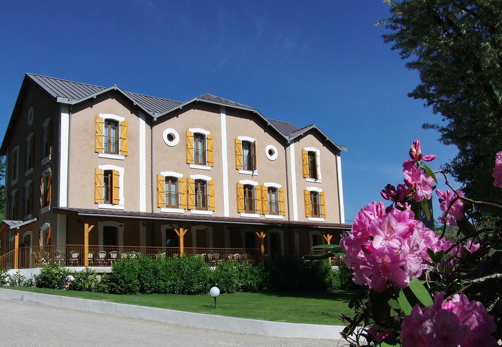 Logis - Hotel Restaurant Du Parc Cransac Exterior foto