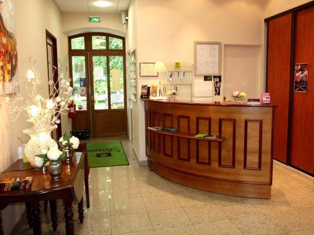 Logis - Hotel Restaurant Du Parc Cransac Exterior foto