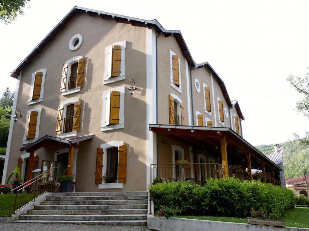 Logis - Hotel Restaurant Du Parc Cransac Exterior foto
