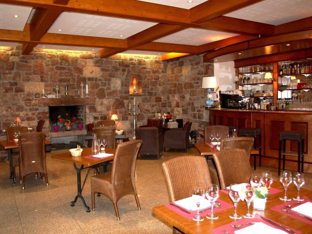 Logis - Hotel Restaurant Du Parc Cransac Exterior foto